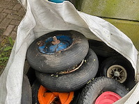 Partij kruiwagen-, steekwagenbanden - afbeelding 2 van  4