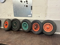 Partij kruiwagenwielen (5x) - afbeelding 1 van  2