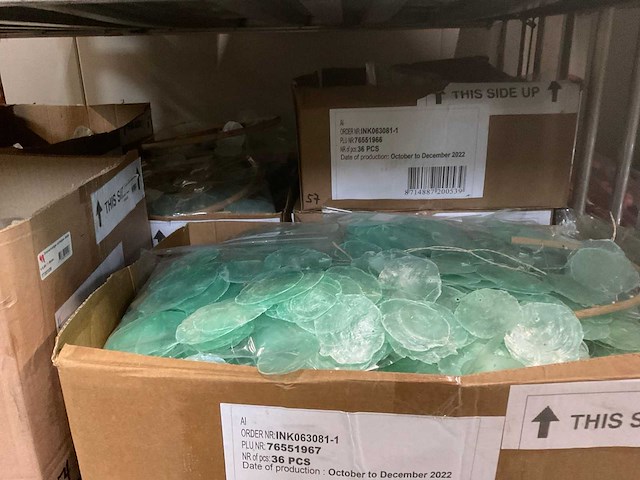 Partij kunstbloemen en decoratiematerialen - afbeelding 3 van  14