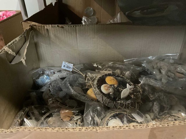 Partij kunstbloemen en decoratiematerialen - afbeelding 4 van  14