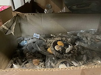 Partij kunstbloemen en decoratiematerialen - afbeelding 4 van  14