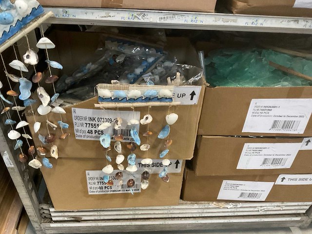 Partij kunstbloemen en decoratiematerialen - afbeelding 5 van  14