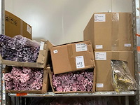 Partij kunstbloemen en decoratiematerialen - afbeelding 8 van  14