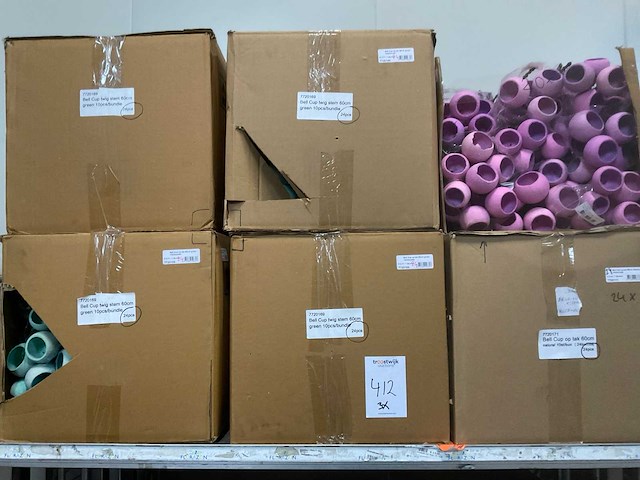 Partij kunstbloemen en decoratiematerialen - afbeelding 11 van  14