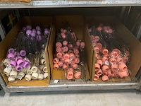 Partij kunstbloemen en decoratiematerialen - afbeelding 13 van  14