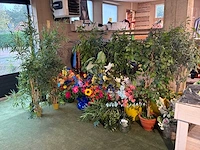 Partij kunstbloemen