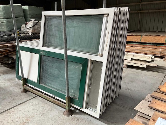 Partij kunstof kozijnen - afbeelding 2 van  4