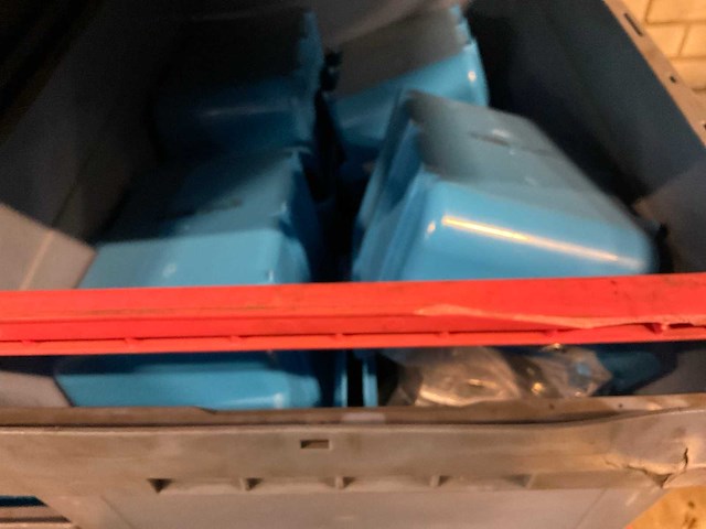 Partij kunstof onderdelen - afbeelding 8 van  8