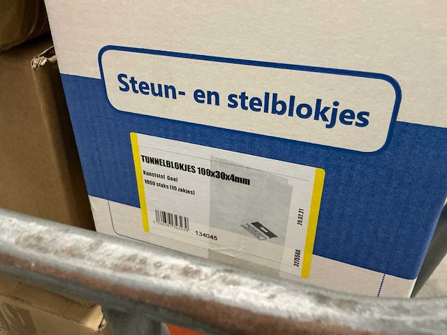 Partij kunstof tunnelblokjes/keggen - afbeelding 3 van  13