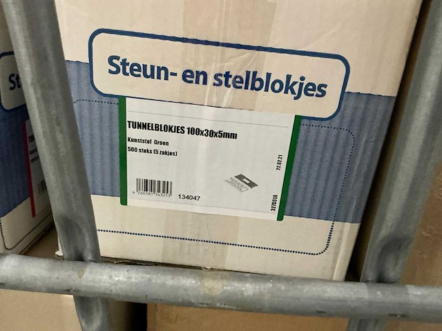 Partij kunstof tunnelblokjes/keggen - afbeelding 11 van  13