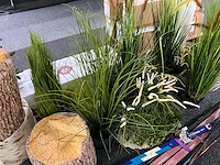 Partij kunstplanten & decoratiematerialen - afbeelding 2 van  6