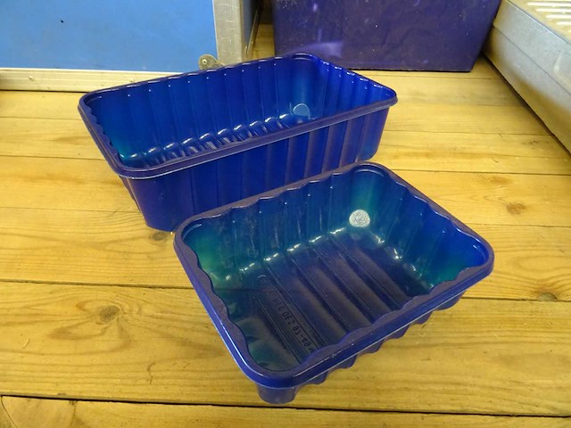 Partij kunststof bakjes (3600x) - afbeelding 1 van  3