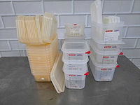 Partij kunststof bakken - afbeelding 2 van  3