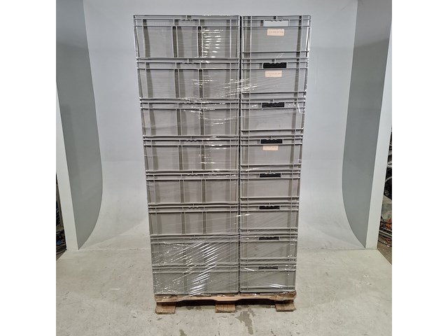 Partij kunststof bakken - afbeelding 1 van  5