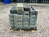 Partij kunststof bouwhekvoeten - afbeelding 1 van  7