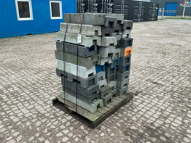 Partij kunststof bouwhekvoeten - afbeelding 2 van  8