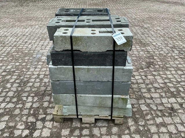 Partij kunststof bouwhekvoeten - afbeelding 1 van  9