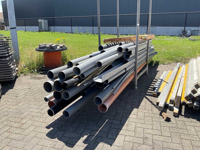 Partij kunststof buizen - afbeelding 4 van  8