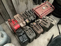 Partij kunststof en stalen tanks - afbeelding 2 van  2