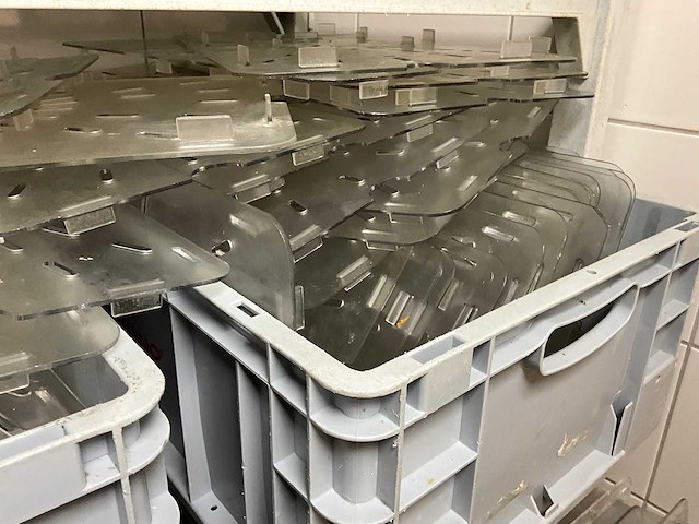 Partij kunststof gastronorm uitlekroosters - afbeelding 4 van  5