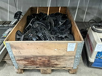 Partij kunststof haspelonderdelen - afbeelding 2 van  3