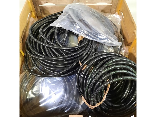 Partij kunststof kabel afscherming, daf - afbeelding 2 van  6
