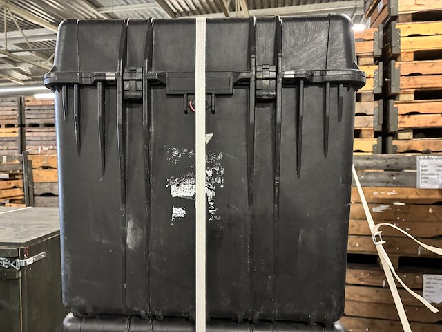 Partij kunststof kisten en laptoptassen, o.a. tgm - afbeelding 4 van  11