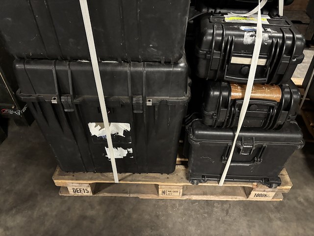 Partij kunststof kisten en laptoptassen, o.a. tgm - afbeelding 6 van  11