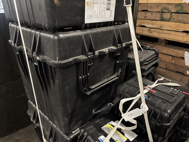 Partij kunststof kisten en laptoptassen, o.a. tgm - afbeelding 8 van  11
