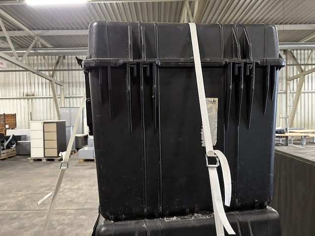 Partij kunststof kisten en laptoptassen, o.a. tgm - afbeelding 11 van  11