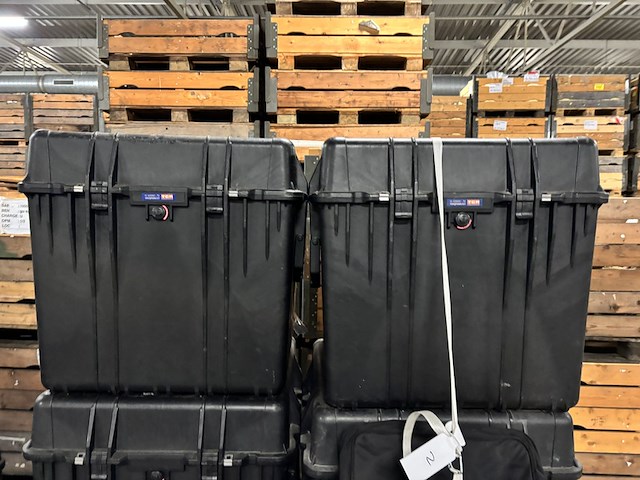 Partij kunststof kisten en laptoptassen, tgm/pelican/targus - afbeelding 3 van  6