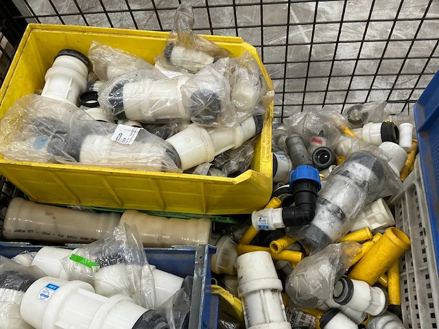 Partij kunststof koppelingen - afbeelding 5 van  6