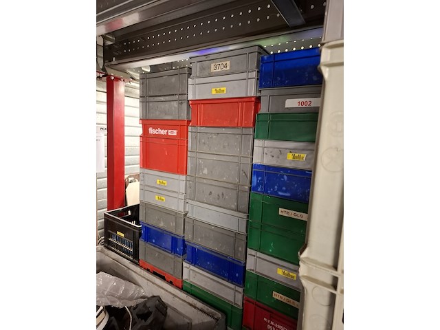 Partij kunststof kratten in diverse maten - afbeelding 3 van  11