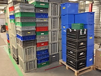 Partij kunststof kratten in diverse maten - afbeelding 4 van  11