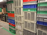 Partij kunststof kratten in diverse maten - afbeelding 7 van  11