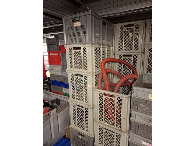 Partij kunststof kratten in diverse maten - afbeelding 10 van  11