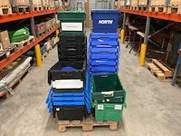 Partij kunststof kratten - afbeelding 1 van  2