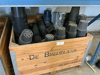 Partij kunststof kweek potten, bakken, toebehoren, etc. - afbeelding 1 van  12