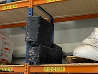 Partij kunststof kweek potten, bakken, toebehoren, etc. - afbeelding 12 van  12