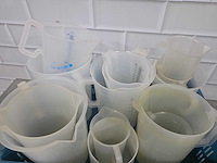 Partij kunststof liter maatbekers - afbeelding 2 van  3