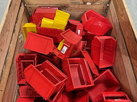 Partij kunststof magazijnbakken - afbeelding 3 van  3
