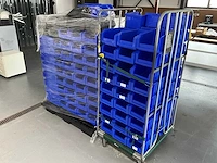 Partij kunststof magazijnbakken - afbeelding 2 van  3