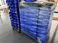 Partij kunststof magazijnbakken - afbeelding 3 van  3