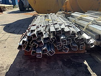 Partij kunststof met stalen profielen - afbeelding 8 van  10