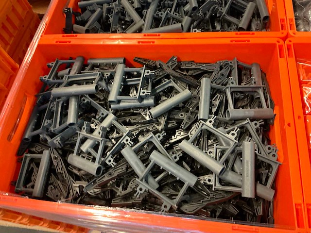 Partij kunststof onderdelen - afbeelding 5 van  6