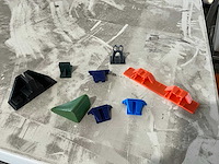 Partij kunststof onderdelen - afbeelding 1 van  13