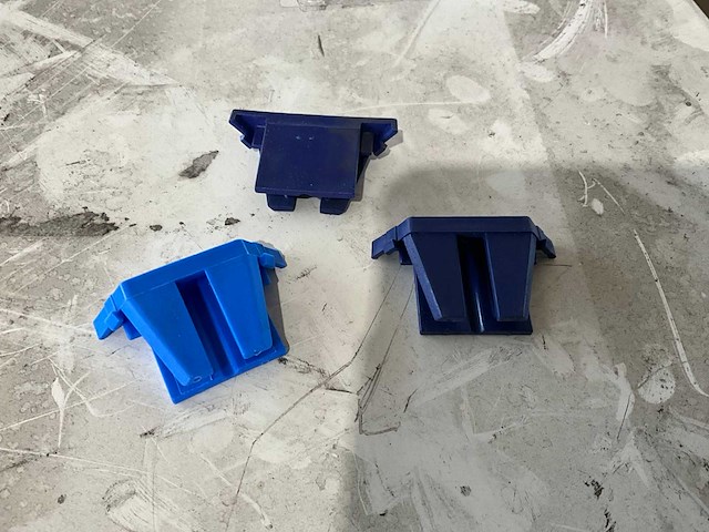 Partij kunststof onderdelen - afbeelding 7 van  13