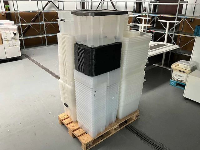 Partij kunststof opbergbakken - afbeelding 2 van  2