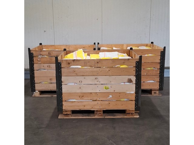 Partij kunststof overalls - afbeelding 1 van  10