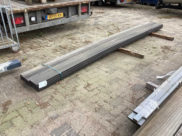 Partij kunststof planken - afbeelding 1 van  7